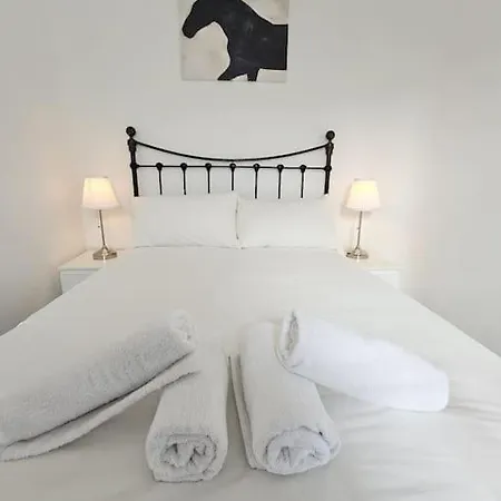 Charming House In Centre