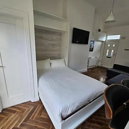 Charming House In Centre Apartment *