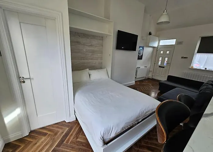 Charming House In Centre Apartman *